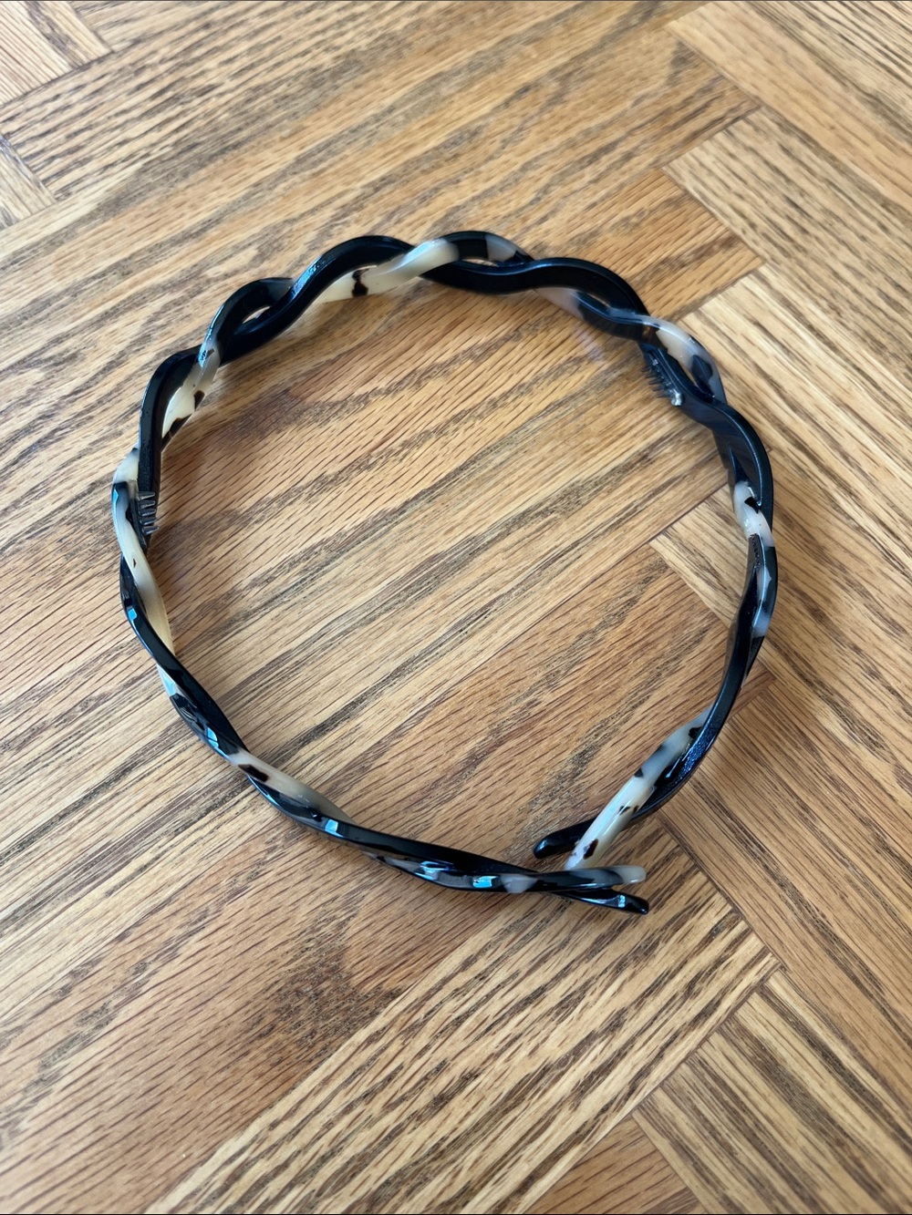 France Luxe - Two-Tone Braided Headband in Black and Cream